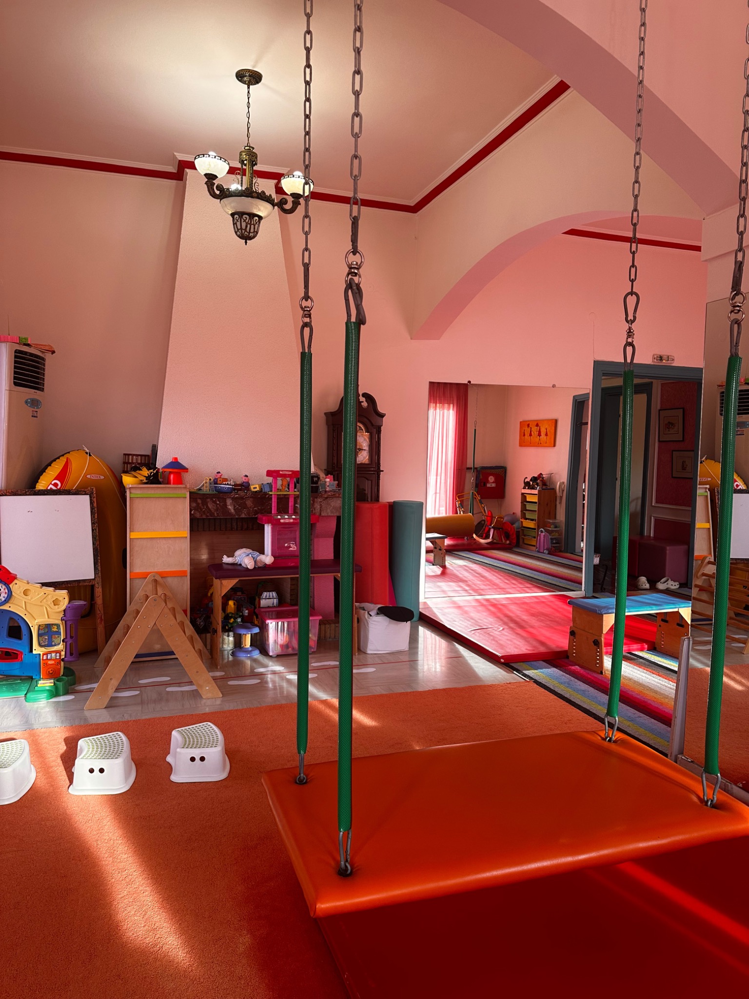 KYPSELI therapy space